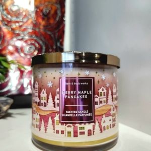 Merry Maple Pancakes  3 Wick Bath and Body Works Candle Discontinued Rare